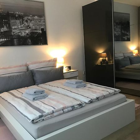 Neu! Top Apartment! 7Km Saarbruecken! Terrasse, Garten! Sulzbach  エクステリア 写真